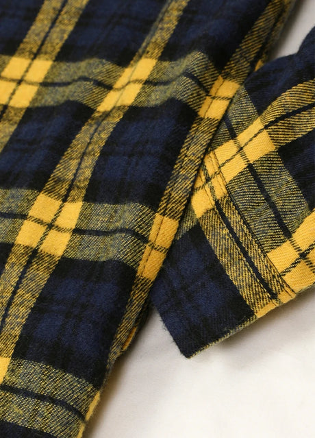 Detailed view of the seam pocket of dynamic dusk men's workwear flannel shacket with hood 