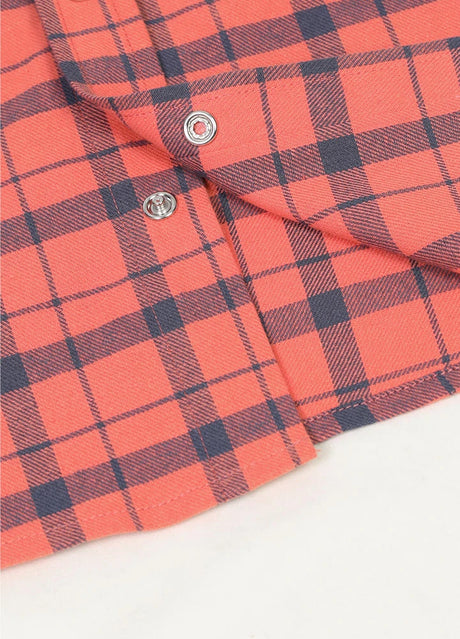 Kid's long-sleeve western shirt snap buttoned detail