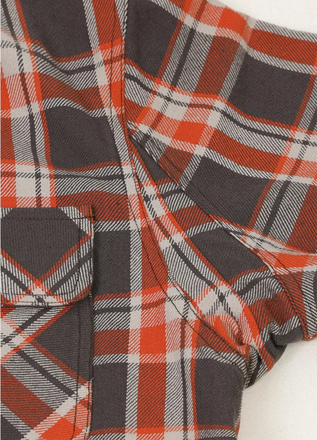 Detailed view of armpits of misty dawn men's warm cotton free swingin' flannel shirt