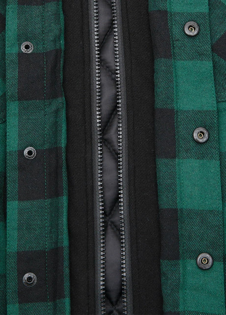 Close-up of the snap button of green buffalo plaid men's thicken plaid hooded flannel shacket