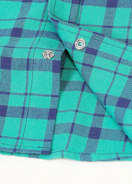 Kid's turquoise long-sleeve western shirt snap buttoned detail