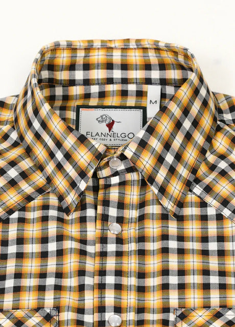 Close-up of the lapel of bumblebee men's western short sleeve shirt